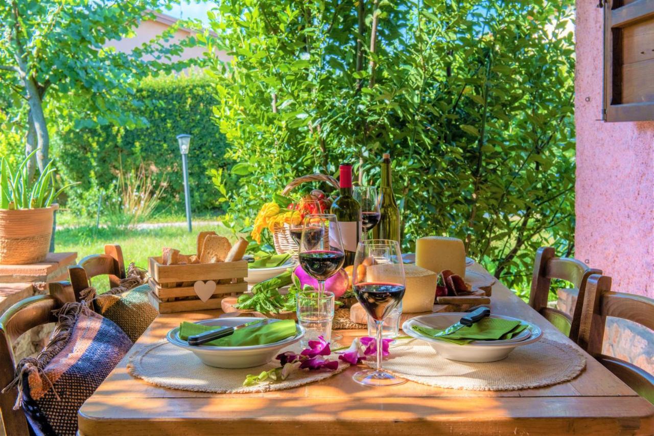 Hostly - Country House Donoratico - Only For Families Exterior foto